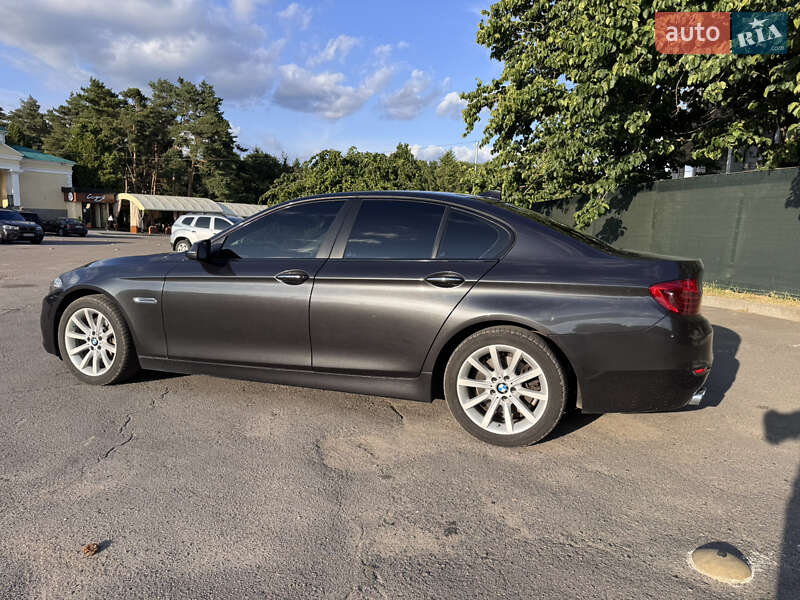 Седан BMW 5 Series 2015 в Умани