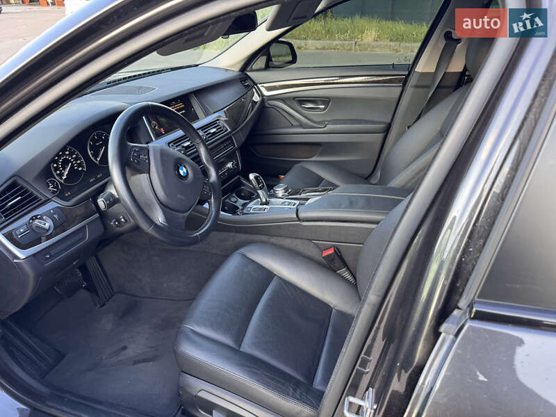 Седан BMW 5 Series 2015 в Умани