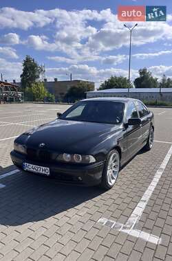 Седан BMW 5 Series 2001 в Нововолинську