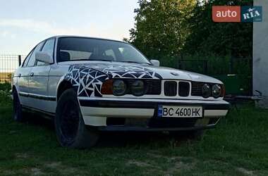Седан BMW 5 Series 1988 в Борщеві