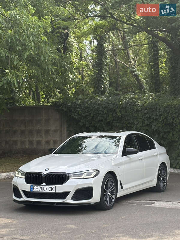 Седан BMW 5 Series 2020 в Южноукраїнську