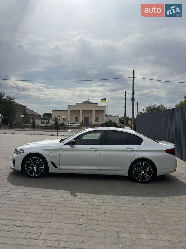 Седан BMW 5 Series 2020 в Южноукраїнську