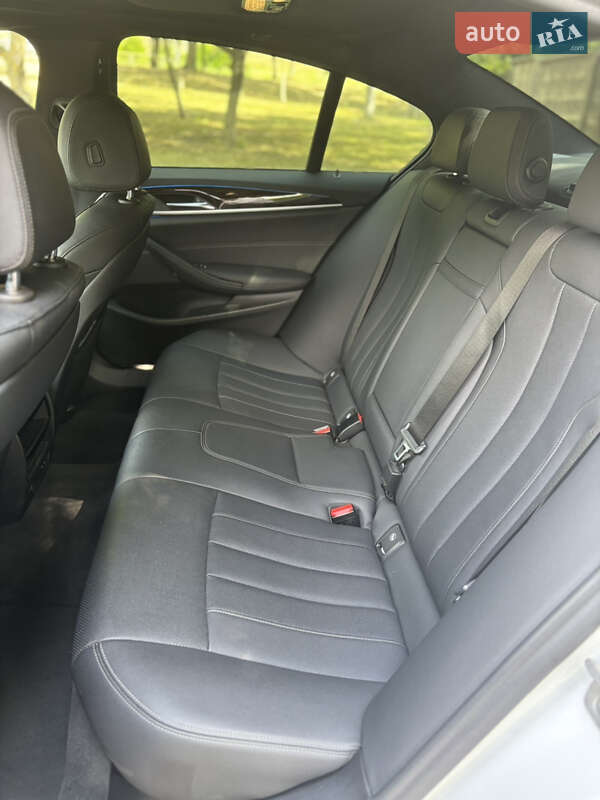 Седан BMW 5 Series 2020 в Южноукраїнську