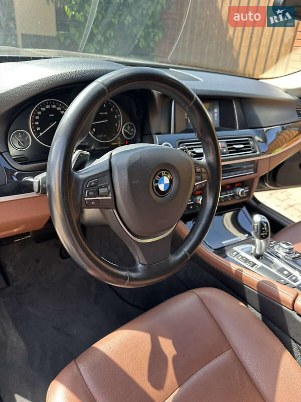 Седан BMW 5 Series 2016 в Киеве