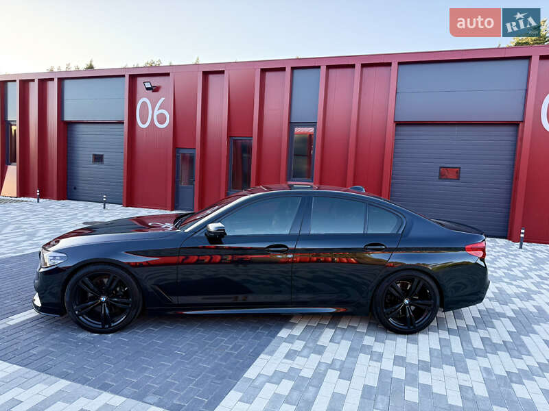 Седан BMW 5 Series 2017 в Львові