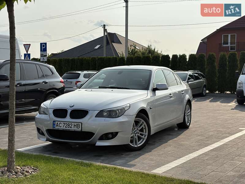 Седан BMW 5 Series 2004 в Луцке