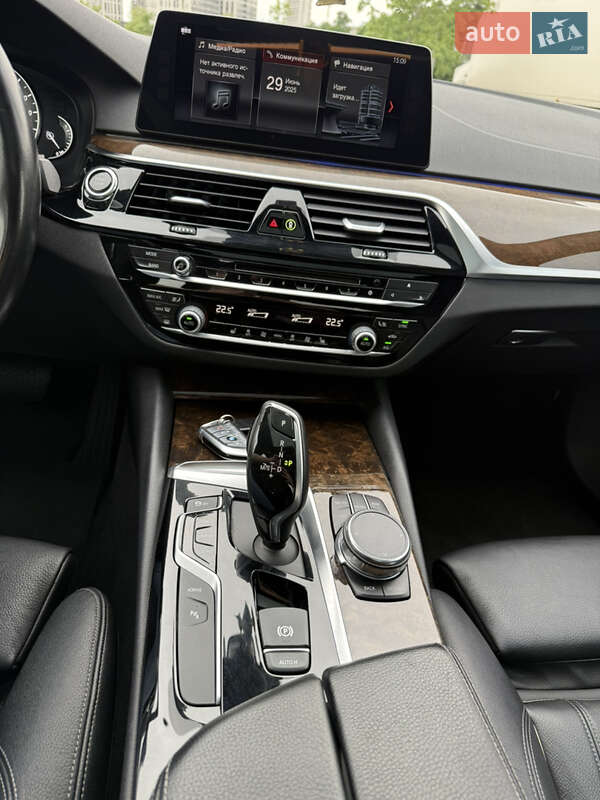 Седан BMW 5 Series 2018 в Києві