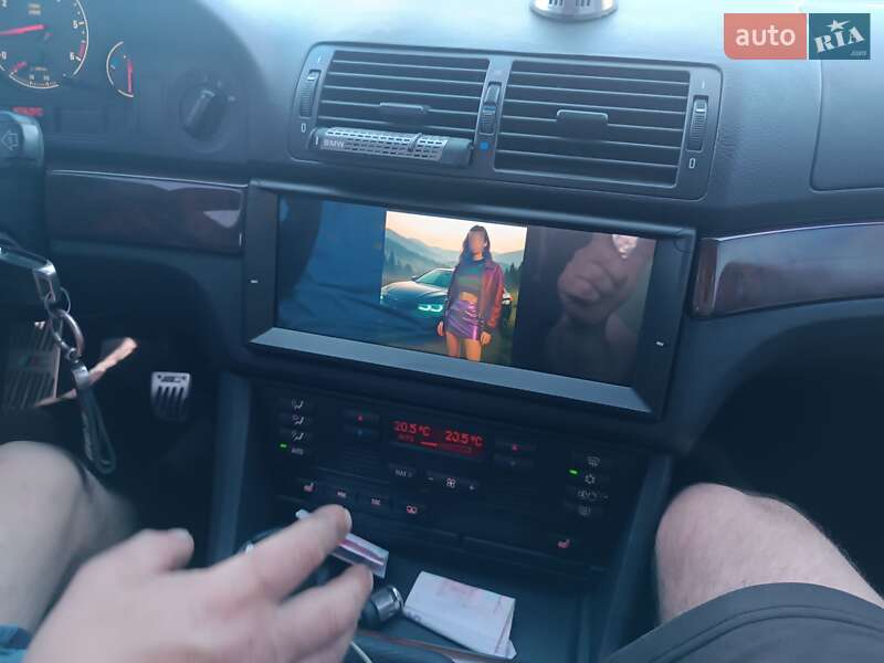 Седан BMW 5 Series 2002 в Самборе