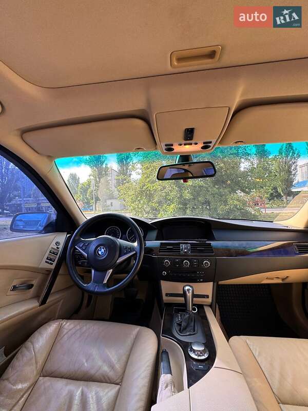 Седан BMW 5 Series 2004 в Киеве