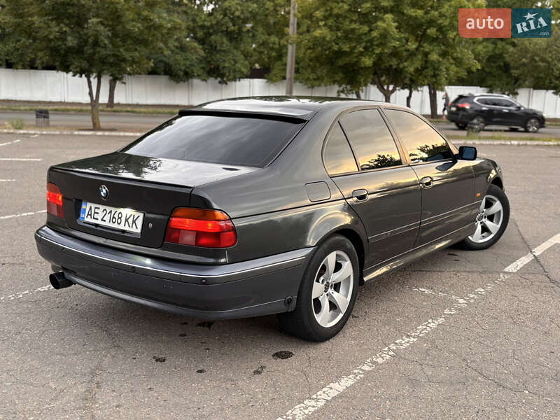 Седан BMW 5 Series 1996 в Кривом Роге