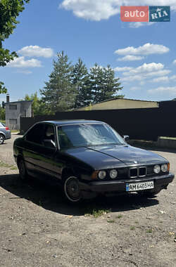 Седан BMW 5 Series 1990 в Києві