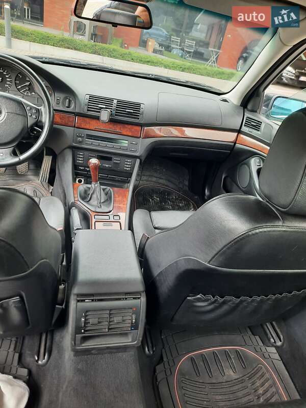 BMW 5 Series 2001