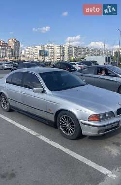 Седан BMW 5 Series 1996 в Киеве