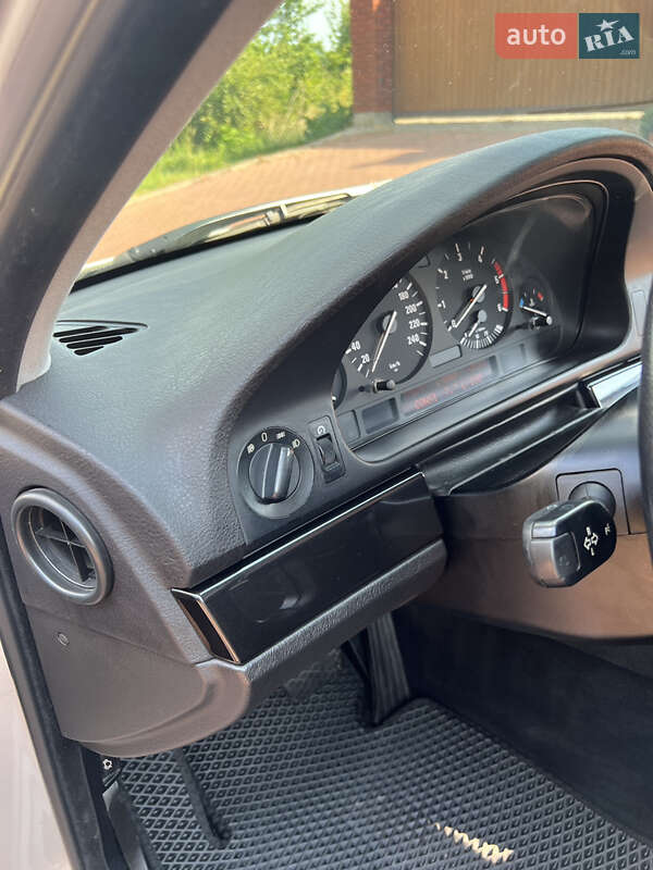 Седан BMW 5 Series 2002 в Чернівцях