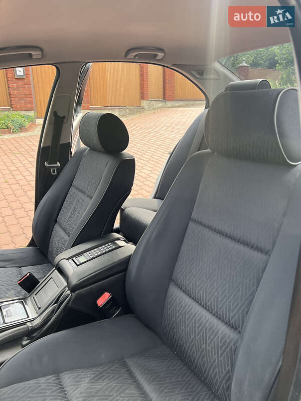 Седан BMW 5 Series 2002 в Чернівцях