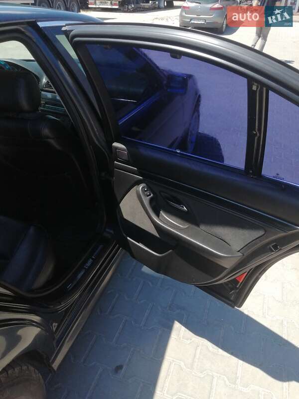 Седан BMW 5 Series 1996 в Виннице