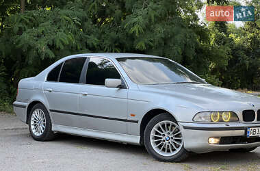Седан BMW 5 Series 2000 в Виннице