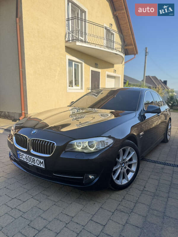 BMW 5 Series 2011