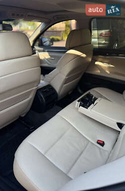 Седан BMW 5 Series 2011 в 