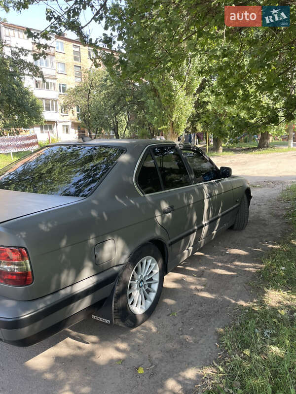 Седан BMW 5 Series 1989 в Конотопе