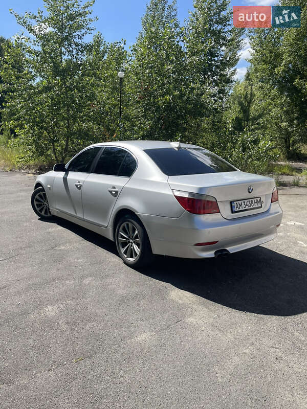 Седан BMW 5 Series 2003 в Киеве