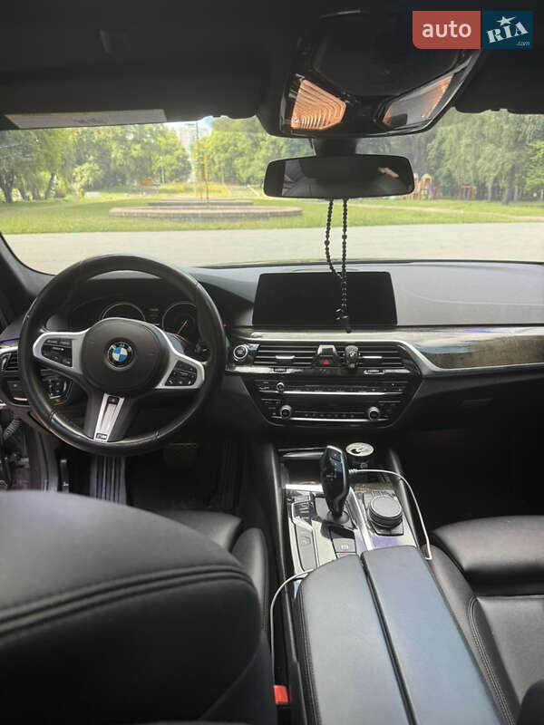 Седан BMW 5 Series 2018 в Чернигове