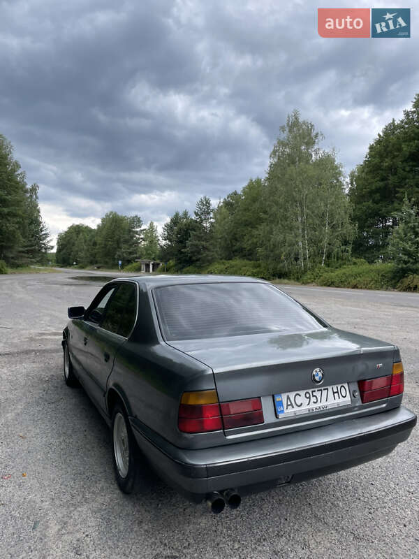 Седан BMW 5 Series 1990 в Ковелі