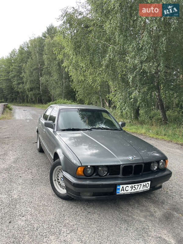Седан BMW 5 Series 1990 в Ковелі
