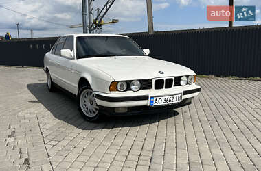 Седан BMW 5 Series 1990 в Мукачевому