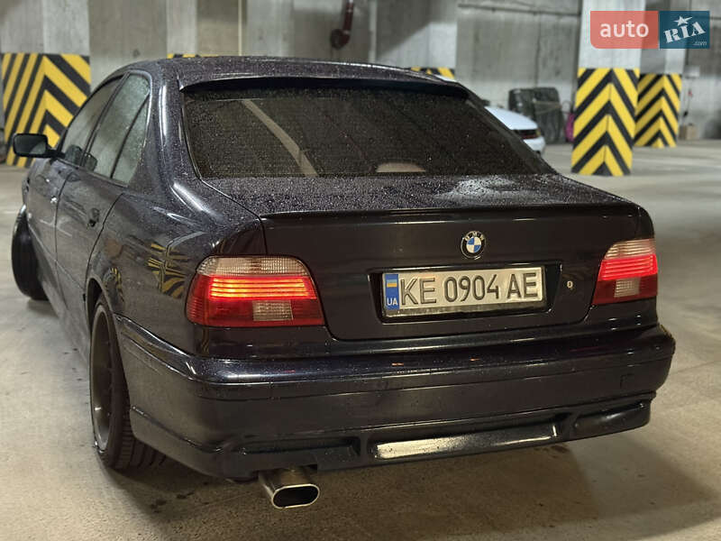 Седан BMW 5 Series 1998 в Харькове