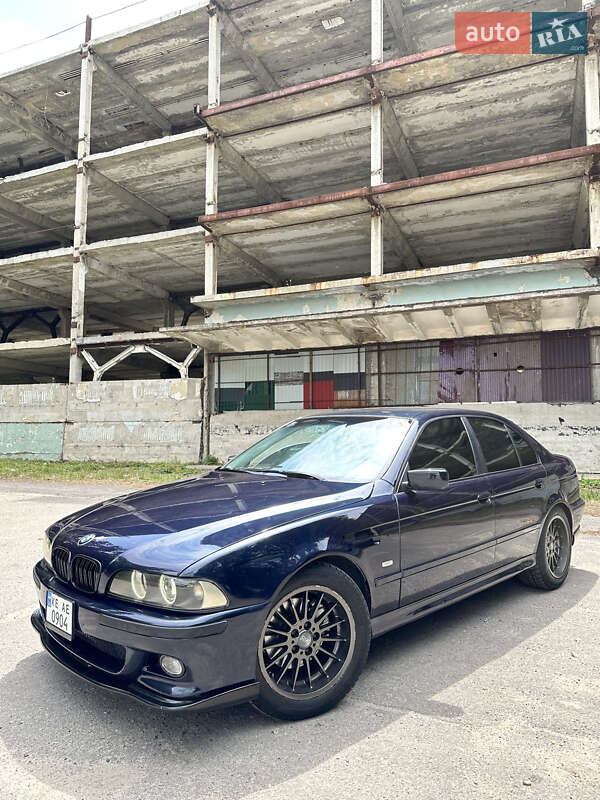 Седан BMW 5 Series 1998 в Харькове