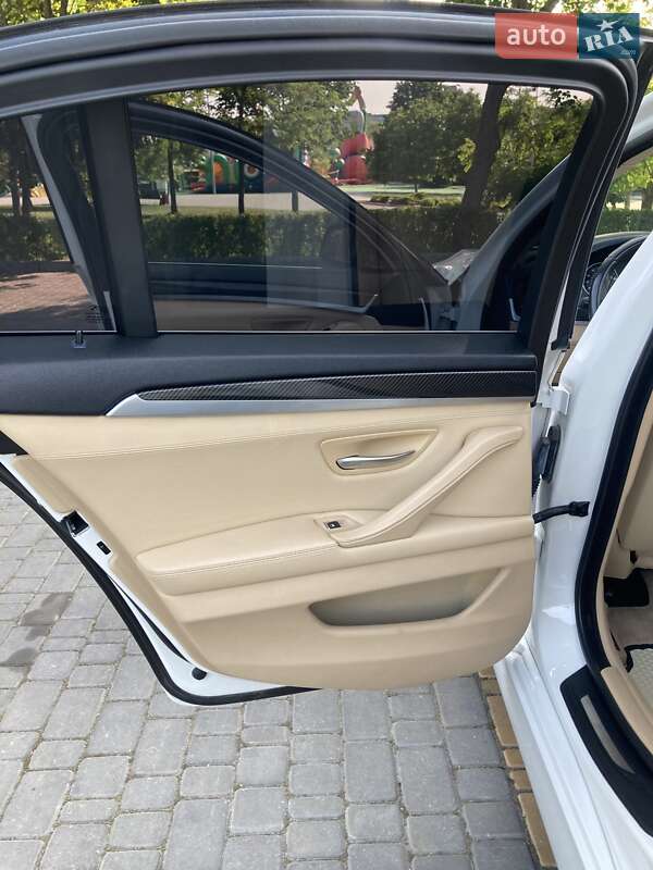 Седан BMW 5 Series 2012 в Каменском