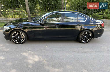 Седан BMW 5 Series 2013 в 