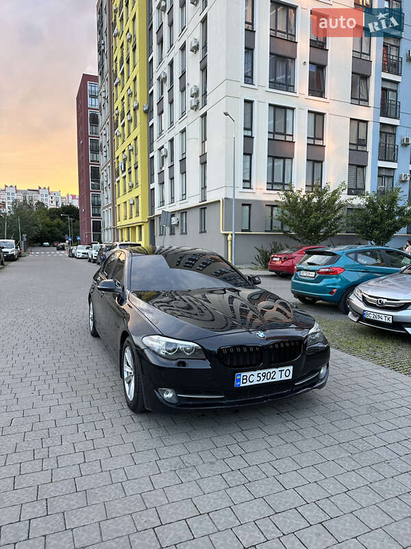 Седан BMW 5 Series 2014 в Львове