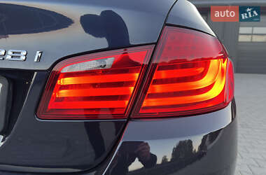 Седан BMW 5 Series 2013 в 