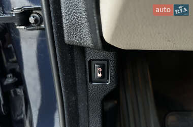 Седан BMW 5 Series 2013 в 