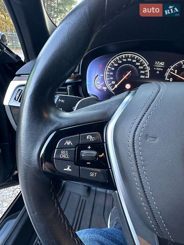 Седан BMW 5 Series 2018 в Львові