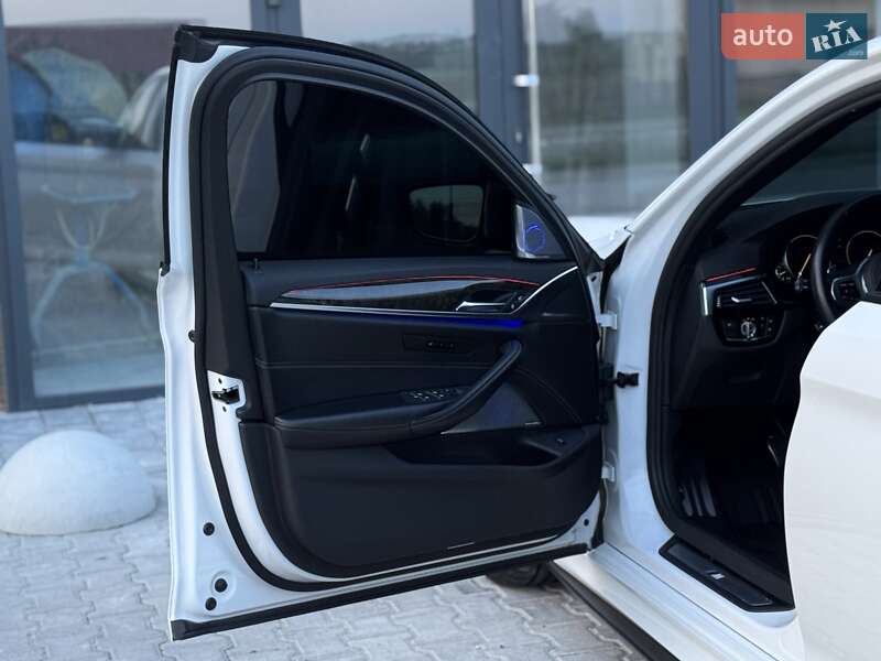 Седан BMW 5 Series 2017 в Тернополе