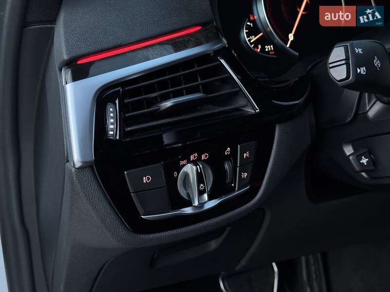 Седан BMW 5 Series 2017 в Тернополе