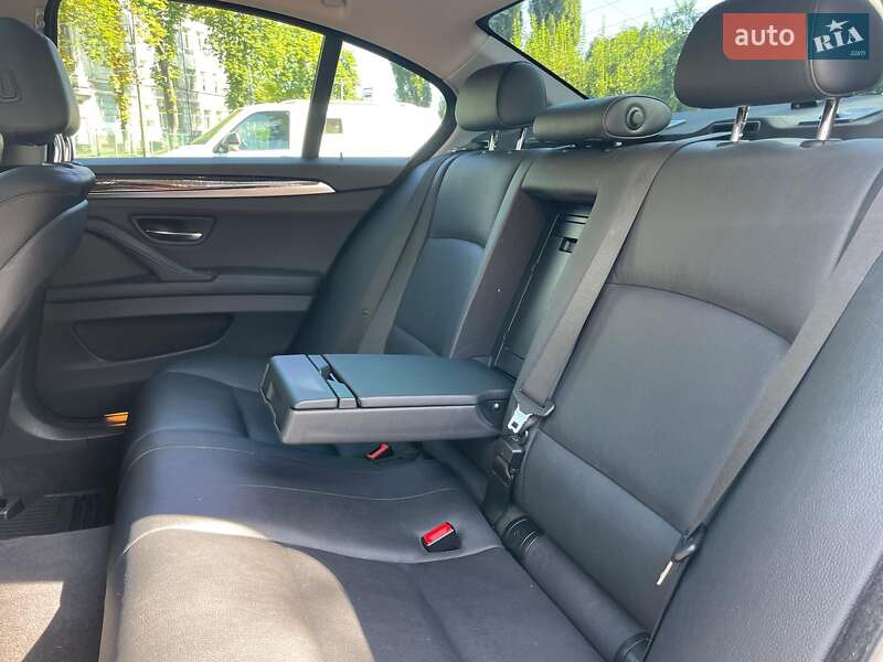 Седан BMW 5 Series 2015 в Києві