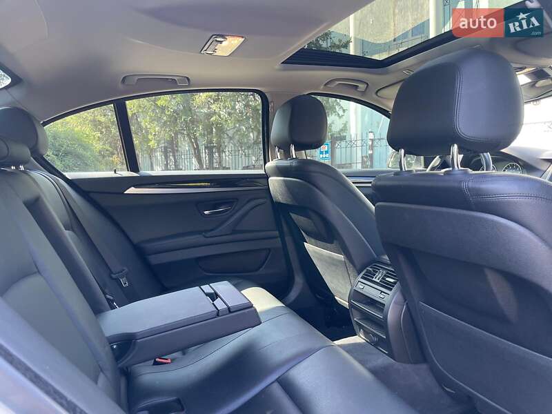 Седан BMW 5 Series 2015 в Києві