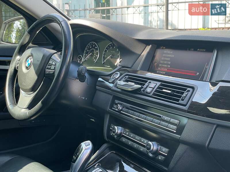 Седан BMW 5 Series 2015 в Києві