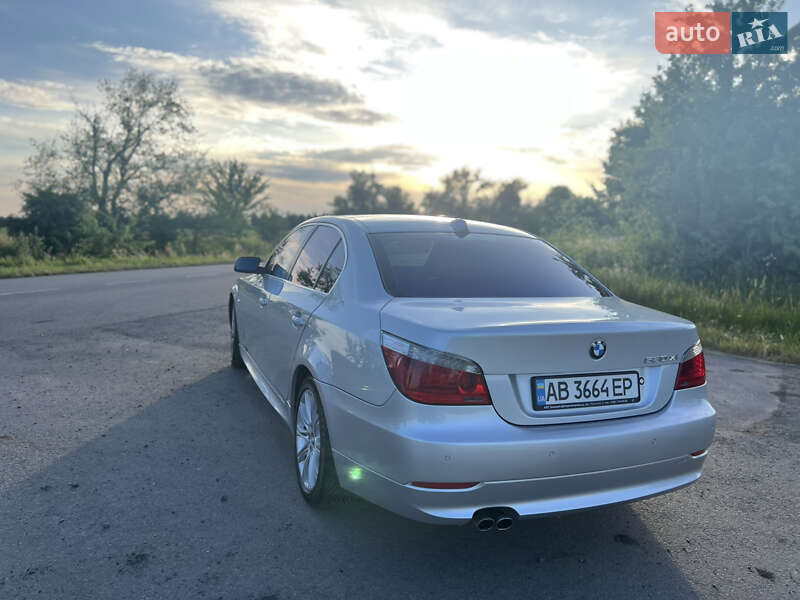 Седан BMW 5 Series 2007 в Калиновке