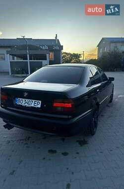 Седан BMW 5 Series 2000 в 