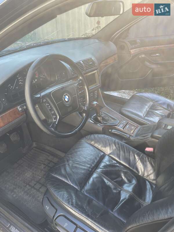 Седан BMW 5 Series 1999 в Харькове
