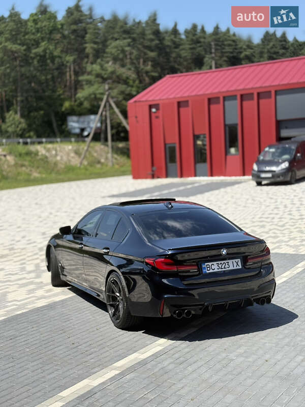Седан BMW 5 Series 2017 в Львові