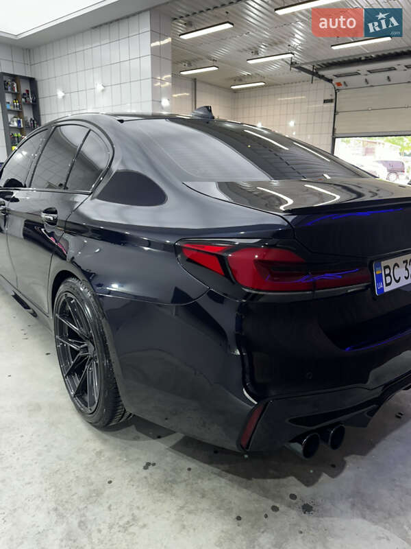 Седан BMW 5 Series 2017 в Львові