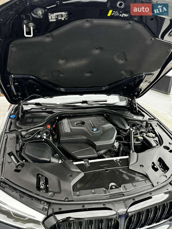 Седан BMW 5 Series 2017 в Львові
