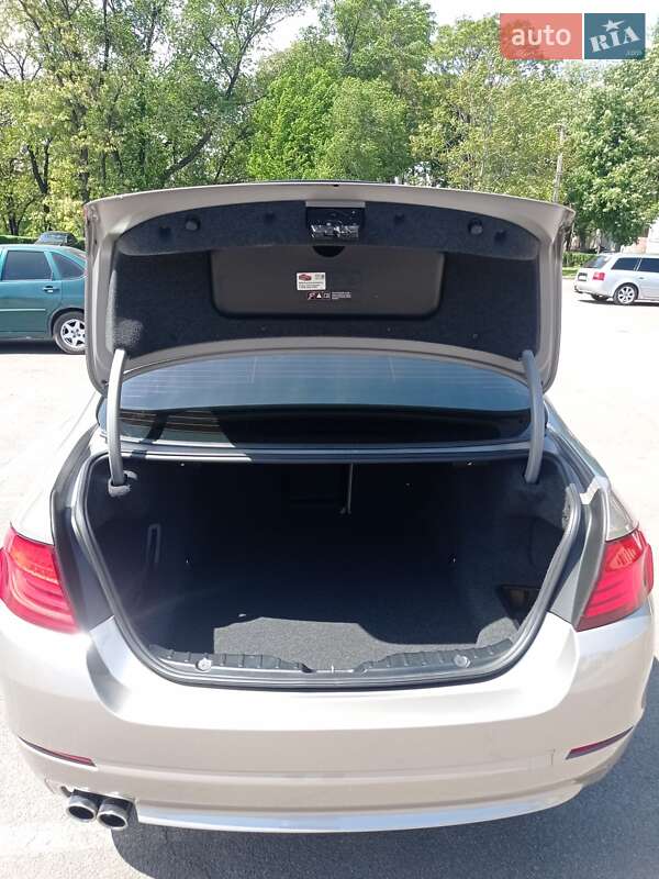 Седан BMW 5 Series 2013 в Кам'янському