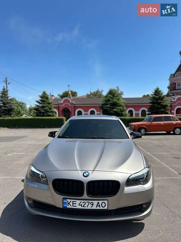 Седан BMW 5 Series 2013 в Кам'янському
